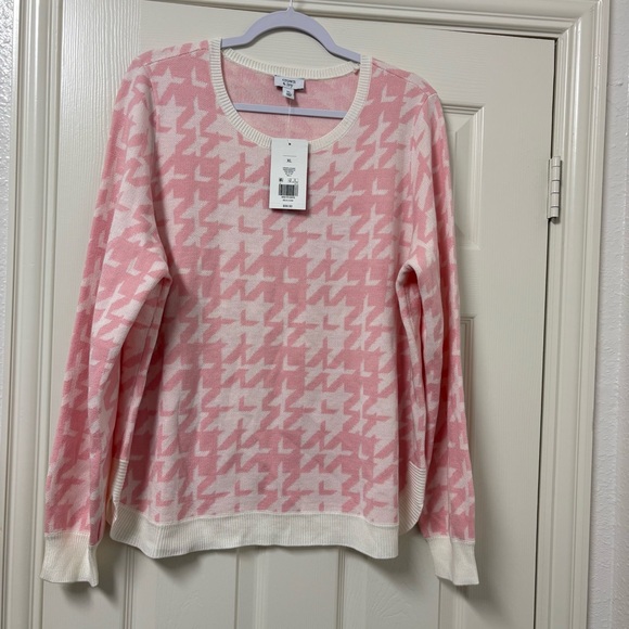 crown & ivy Sweaters - NWT Crown & Ivy Pink and White Houndstooth Knitted Sweater